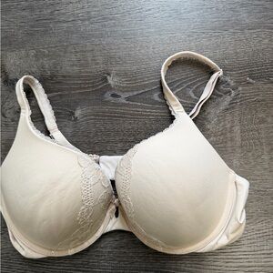 Victoria's Secret Light Beige Lace-Trim T-Shirt Bra